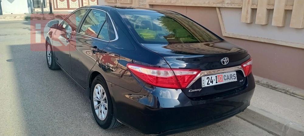 تۆیۆتا کامری